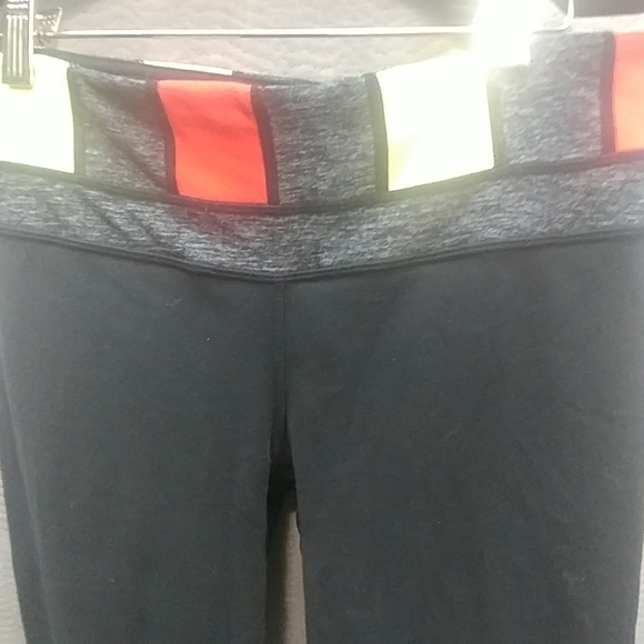 Lululemon Womens black athletic pants sz 8 - Picture 2 of 7